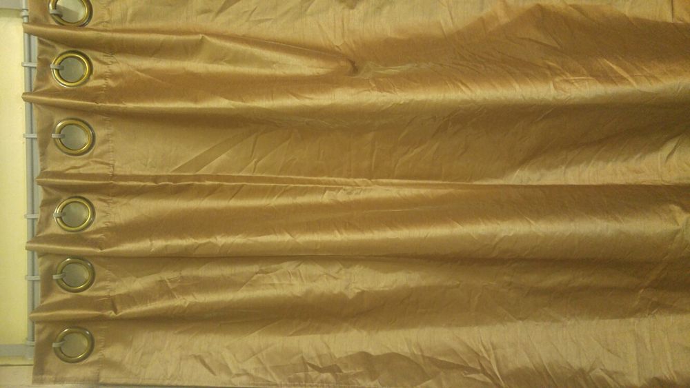 Аристократични пердета в разкошни цветове с метални отблясъци