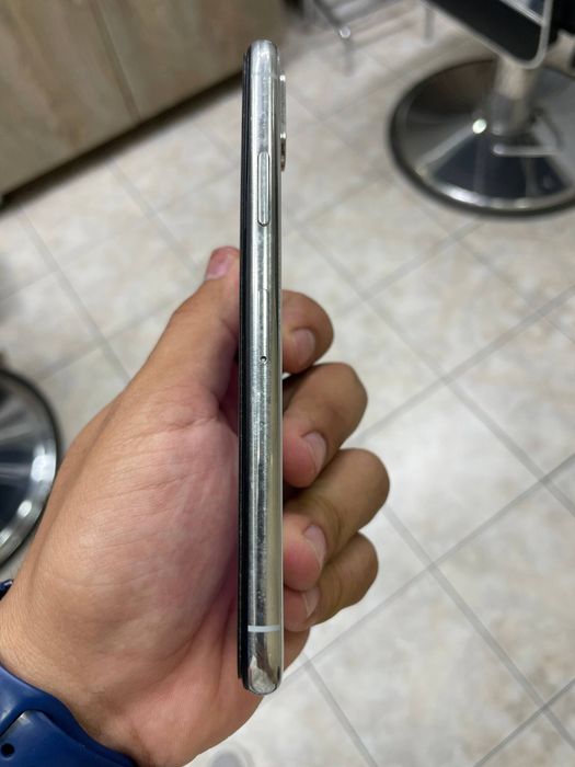 iphone x 550.000/  iphone 1 200  iphone 13 150$