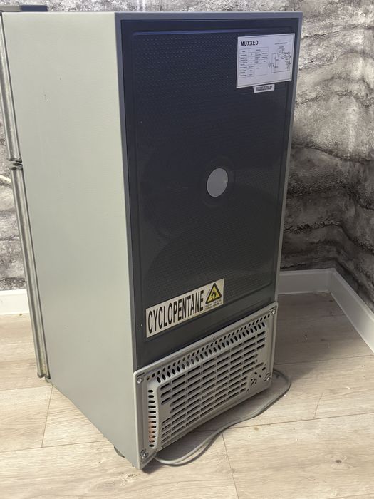 Холодильник маленький