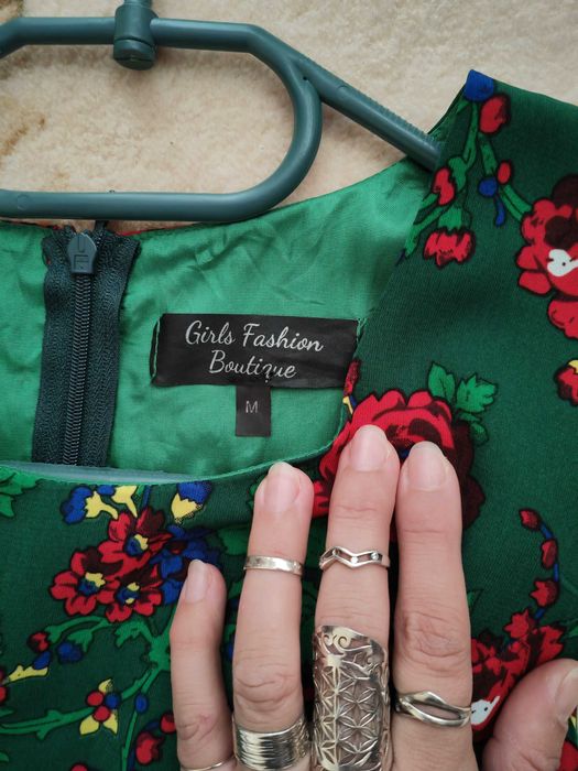 Rochie verde cu flori