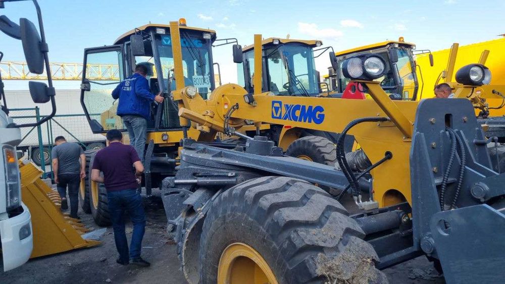 Лизинг ҳисобидан АВТОГРЕЙДЕР XCMG GR180