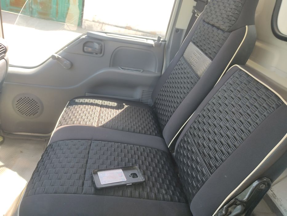 Isuzu NQRsotiladi 2013