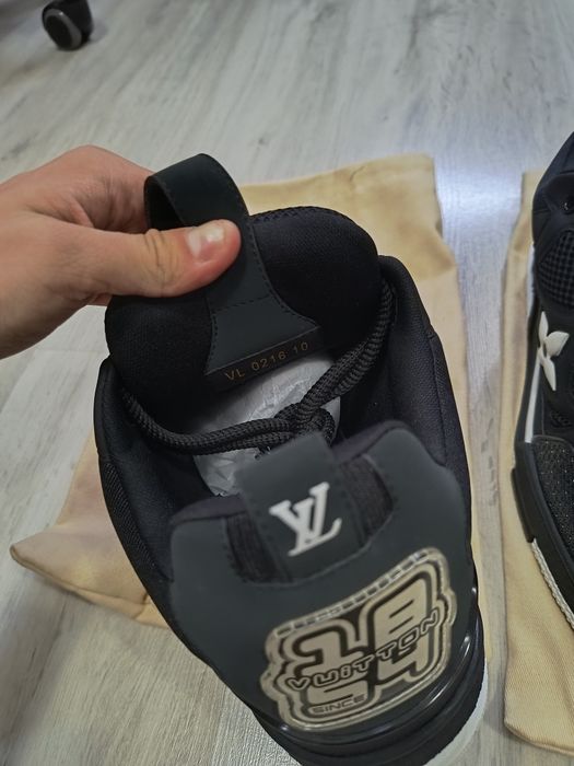 Louis Vuitton skates black 44