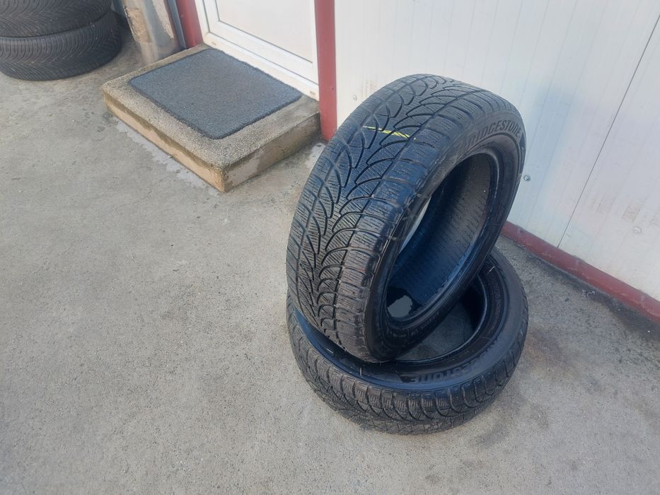 100 lei bucata! Doua anvelope M+S/IARNA 215 55 r16 Bridgestone