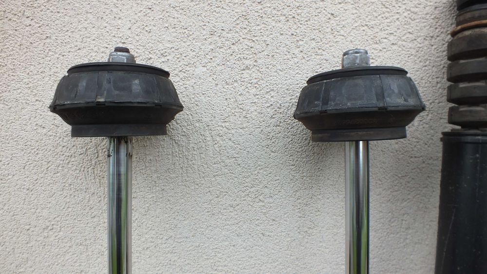 Amortizoare pentru Dacia Logan din dezmembrari, fata si spate.