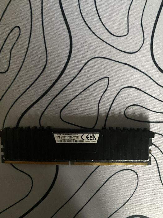 Оперативная память ddr4 2 штуки