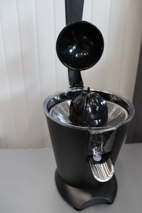 Сокоизстисквачка за цитруси Princess, черна, цитрус преса