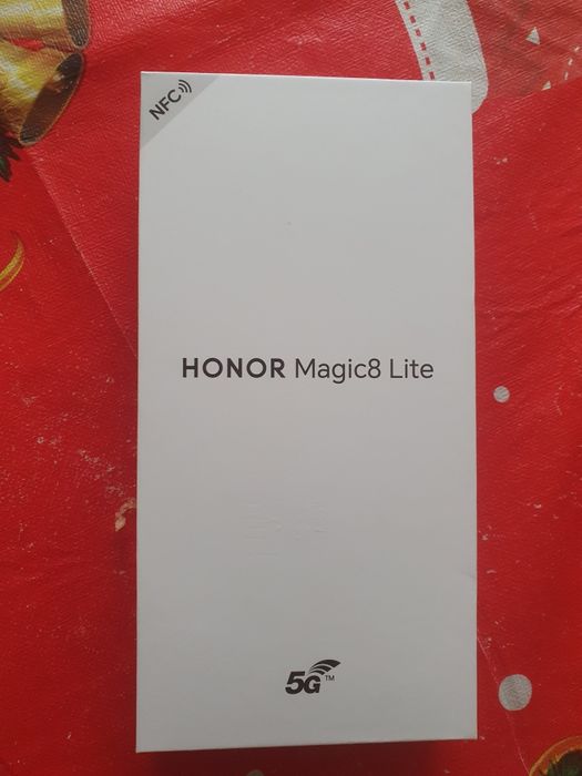 Vand ugent Honor Magic 8 Lite,in cutie sigilat