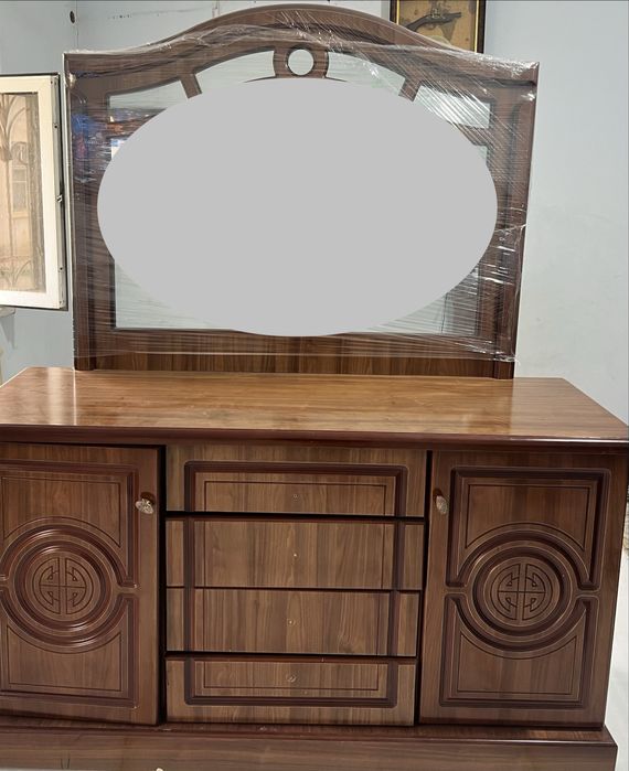 Мебел сотилади йанги холатда