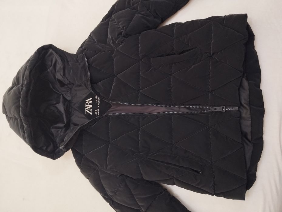 Vând geacă Zara, pentru fetițe nr.128! Preț 100