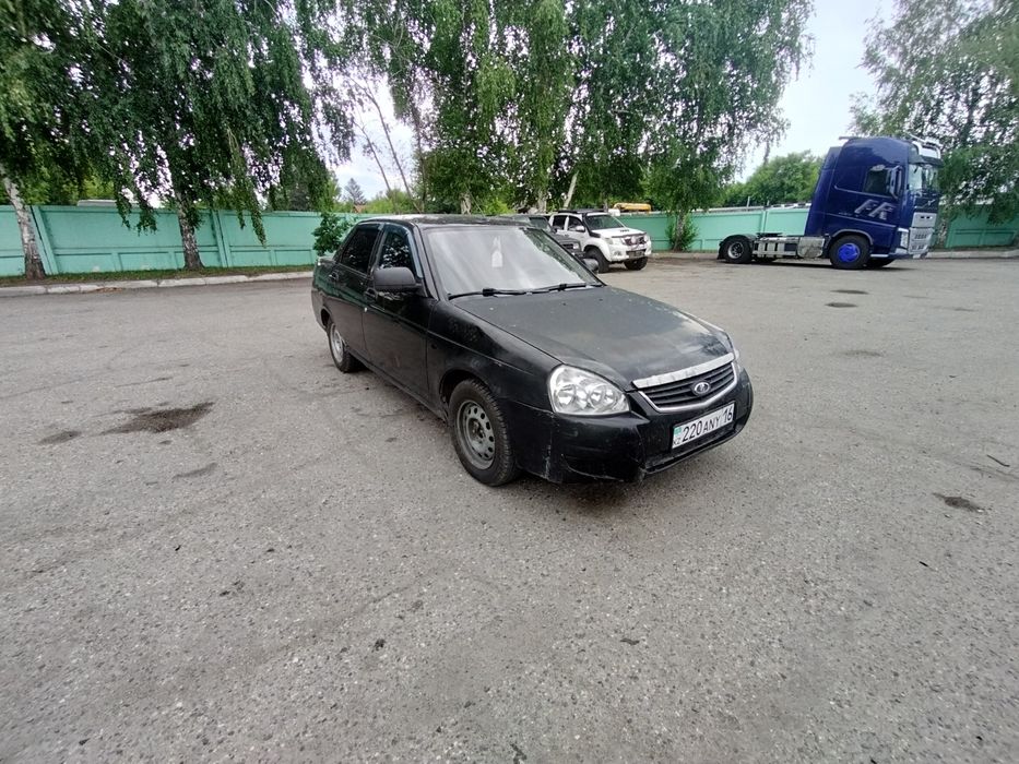 Продается приора 15 года