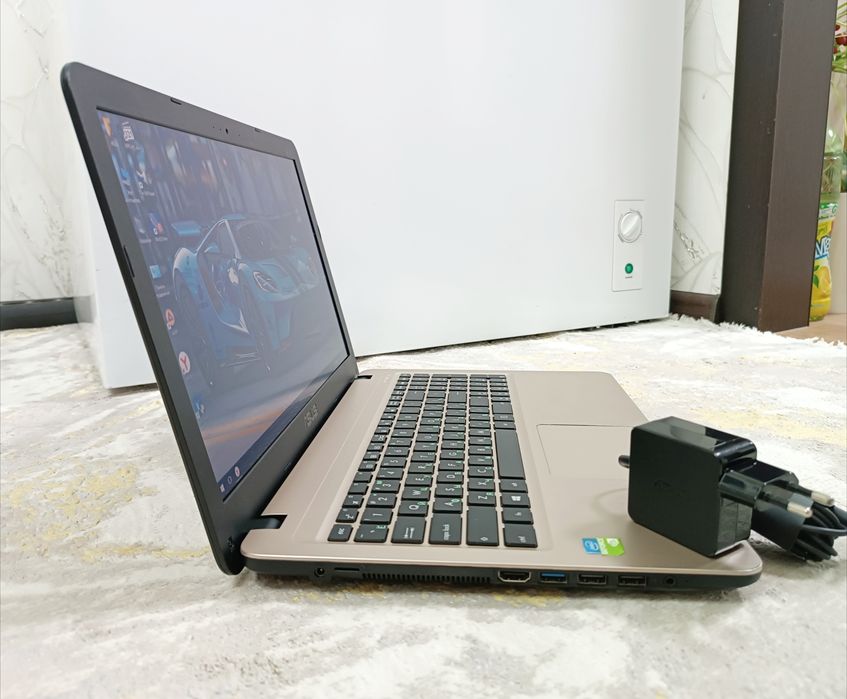Ноутбук ASUS Full HD Качество.