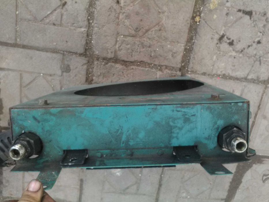 Радиатор масляный.