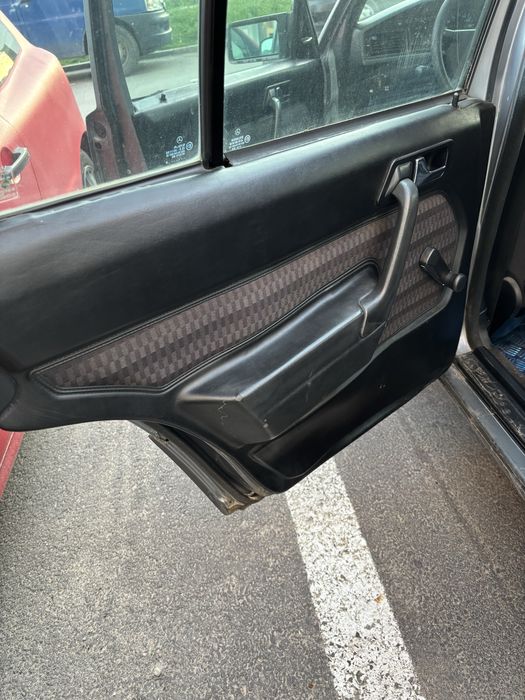Vand mercedes 190e 2.0 Benzina