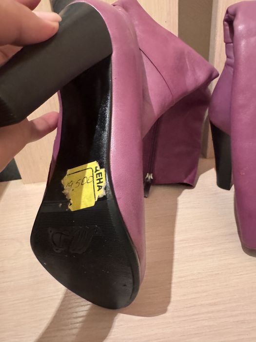 Обувь на каблуках