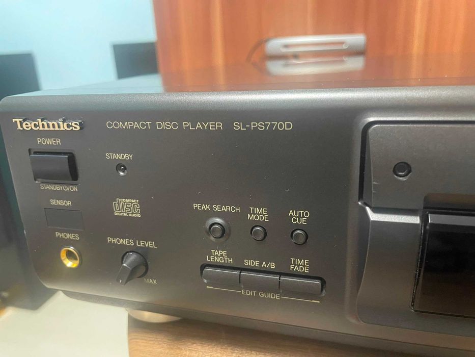 Technics SL-PS770D Compact Disc Player