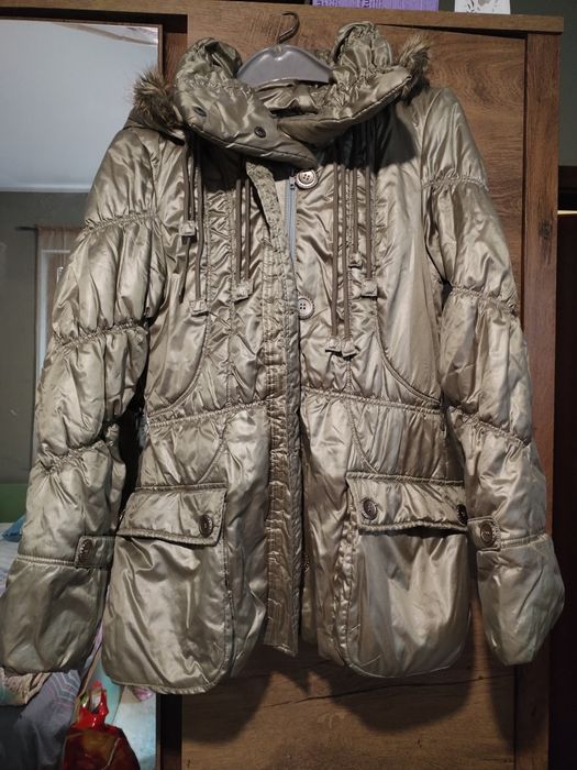 Дамско яке с качулка