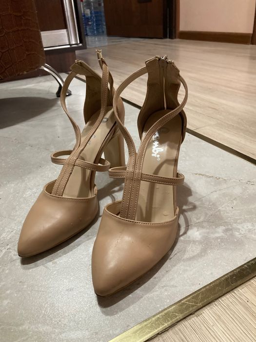 Туфли женские на каблуке Bambi