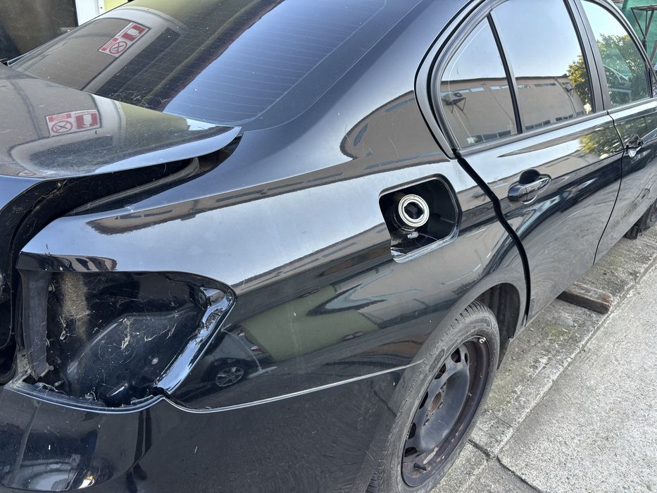 Aripa spate stanga / dreapta BMW F30