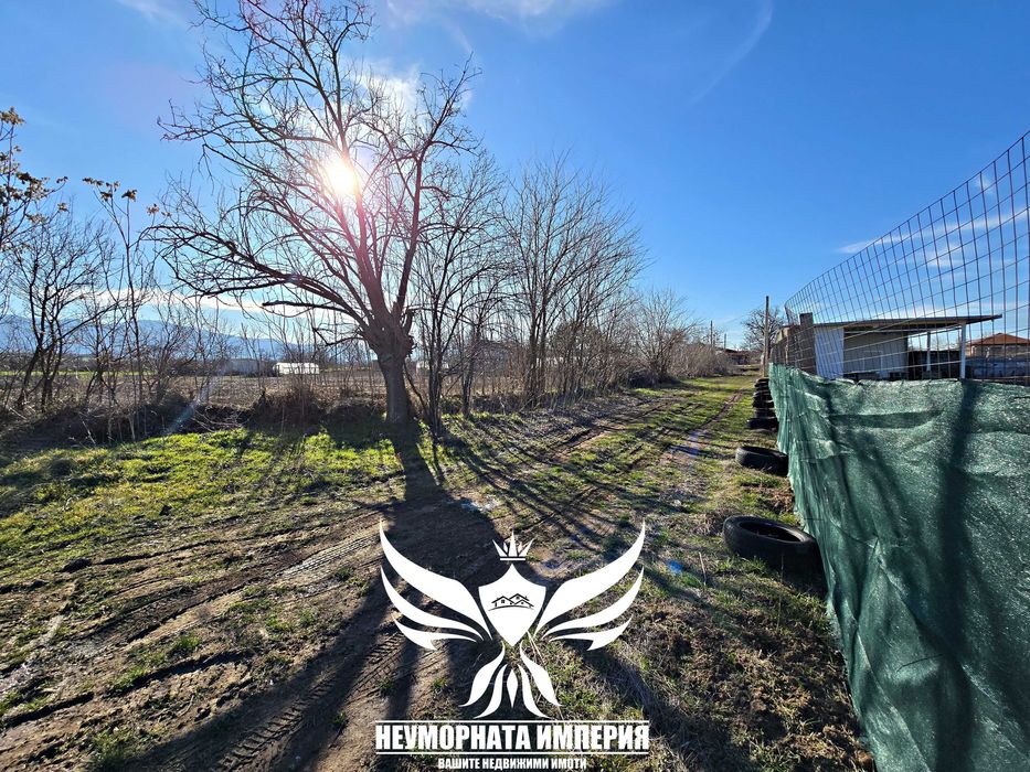 Продавам парцел 1000кв.м. статут УПИ в село Избеглии