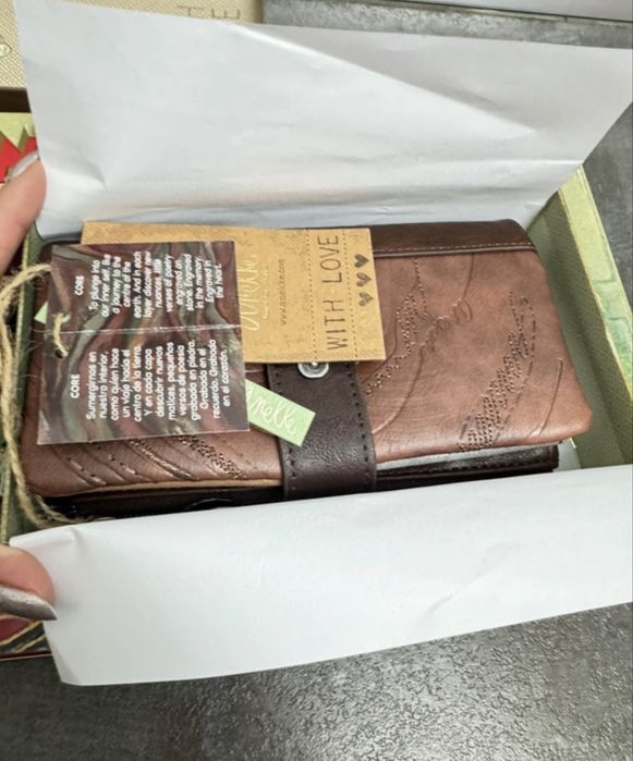 Portofel Anekke nou in cutie