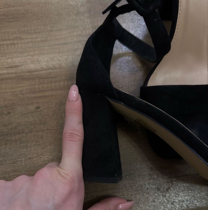 Чеени ниски токчета