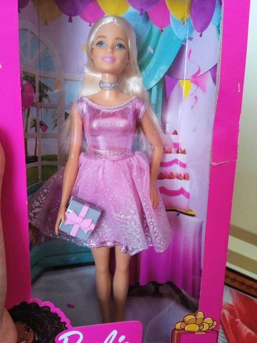 Кукла Барби нова от Mattel