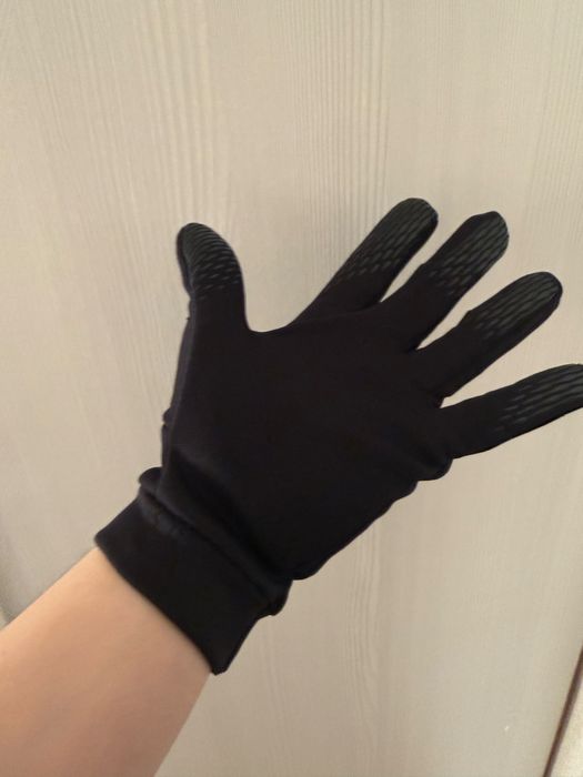 Продам спортивные перчатки Adidas