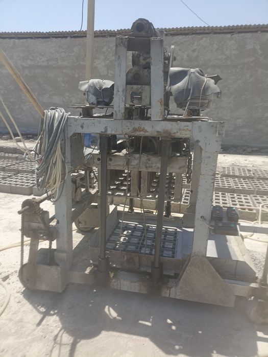 Блок аппарат сотилади