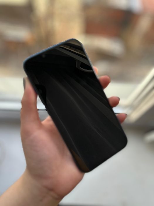 Срочно продам айфон 13 (  128   Gb)