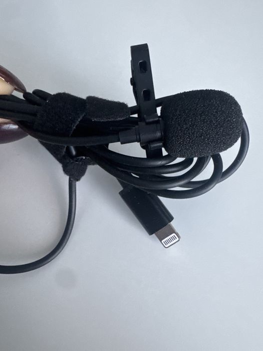 Петличка для телефона