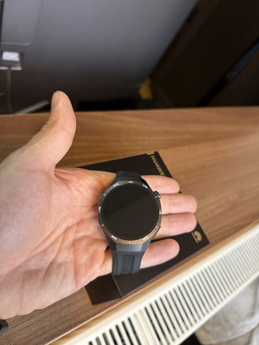 Huawei GT 5 Pro – Garanție + Cutie + Curea Cauciuc