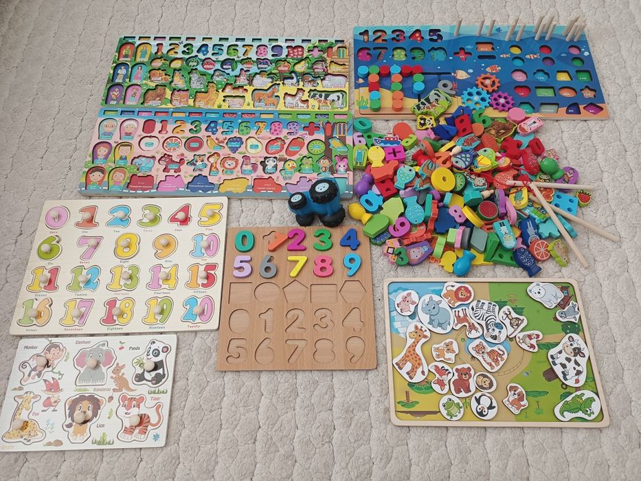 Пакет развивающих игрушек ( за все 3000)