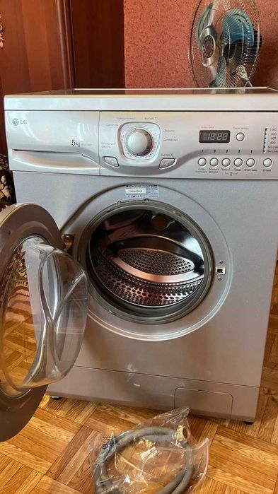 LG стиральная машина.