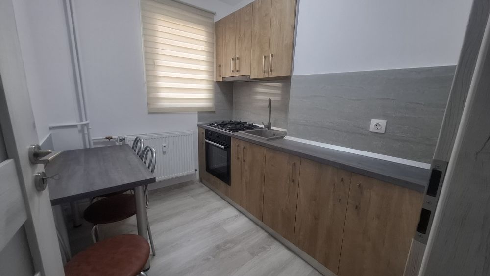 Închiriez apartament 2 camere ultracentral