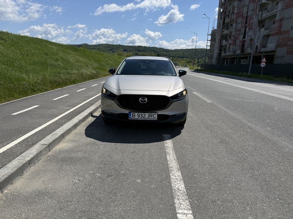 Mazda CX-30 garantie, TVA deductibil, predare leasing. BOSE, HUD, MRCC, faruri Led
