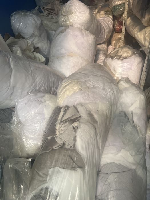 Лоскутки тканей ( шторных, тюлевых)