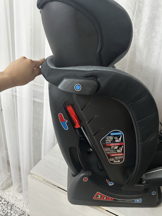 Срочно продам автокресло