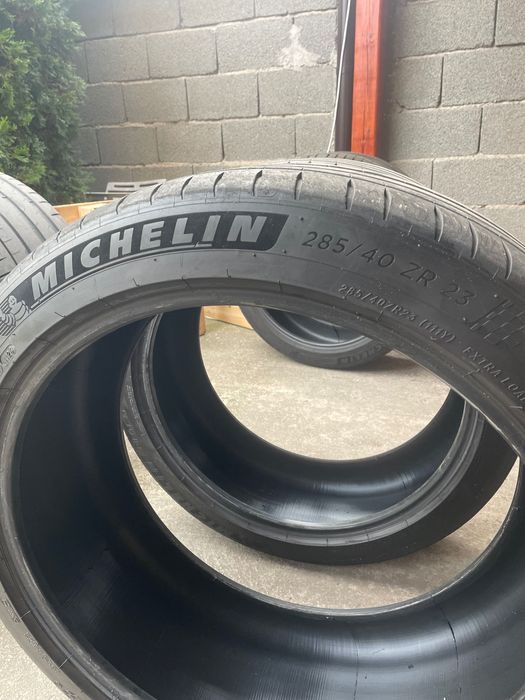 Летни гуми спорт пакет 325/35/23 и 285/40/23 MICHELIN