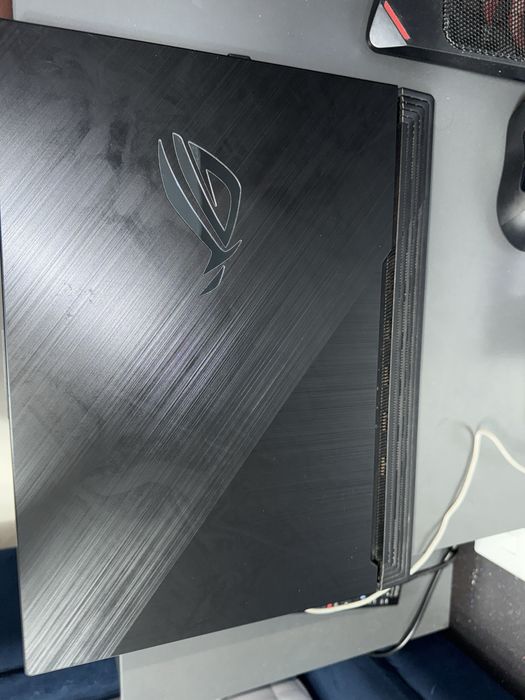 laptop asus rogstrix