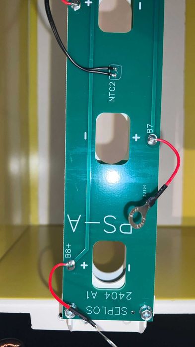 Carcasa verticala  premium  48 V/51.2V  LifePo4 stocare nergeie solara