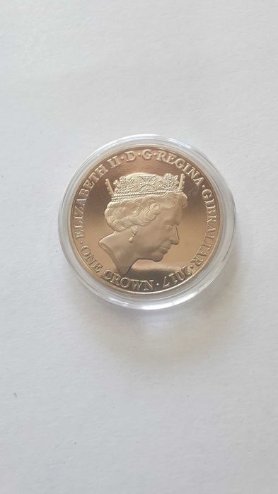 Юбилейна монета 70 години от сватбата на кралица Елизабет.
