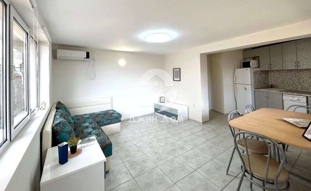 Продава се Тристаен апартамент в Свети Влас - 78 кв.м за 556 €/кв.м - Снимка #1