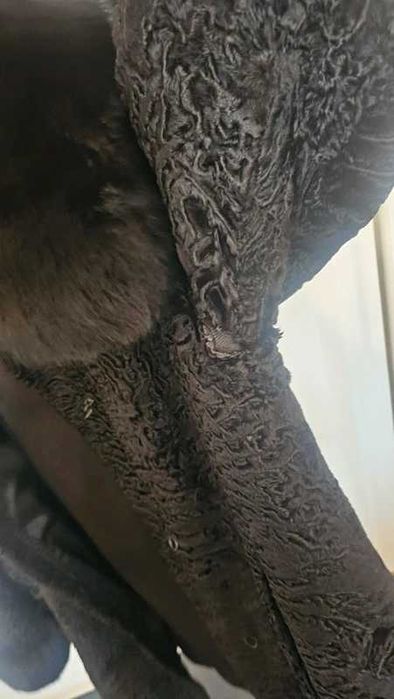 Haina din blana naturala de vulpe neagra