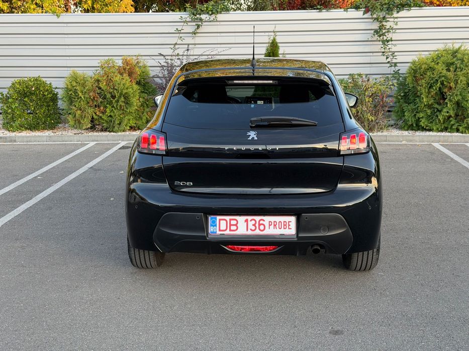 Peugeot 208 2021 benzină, 7.990 € — imagine 4