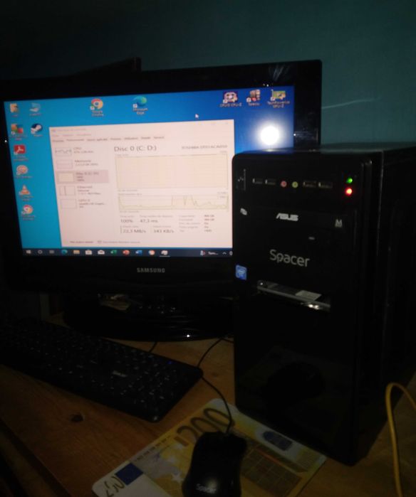 Spacer calculatoare nou Asus