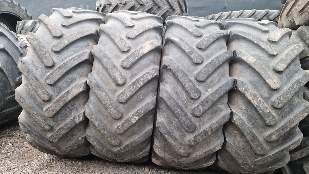 CAUCIUCURI Încărcător 17.5R24 (460/70R24) marca Alliance