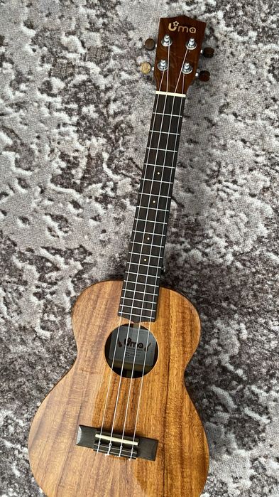 Укулеле тенор.