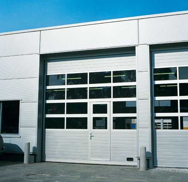 usi de garaj irect din fabrica