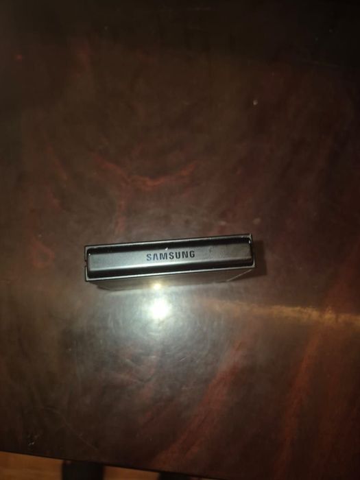 Samsung galaxy z flip 6 12/256 gb в хорошем состоянии